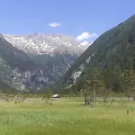 Herrenschmiede Tatil Evi *